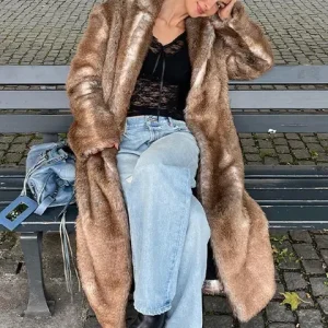 LUNA - Fluffy winter trenchcoat